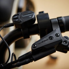 Load image into Gallery viewer, CRUZR COAST GEN 2 Electric Bike