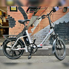 Load image into Gallery viewer, Sunmono VESTA 20‑inch (36V/250W) Folding E‑Bike – 20kg Lightweight Step‑Through