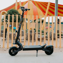 Load image into Gallery viewer, Bolzzen Hustler 4816 Performance Commuter E-Scooter
