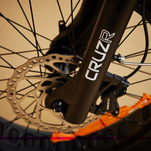Load image into Gallery viewer, CRUZR TRAVELLER GEN 2 Electric Bike
