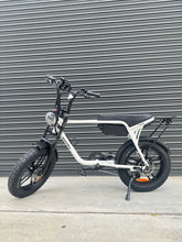Load image into Gallery viewer, 2025 NEW MAMBA SAHARA FAT TYRE EBIKE 500W/750W 48V17AH BATTERY KIT AND BUILT IN GPS TRACKING
