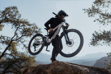 Load image into Gallery viewer, Amflow PX Carbon Pro
