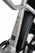 Load image into Gallery viewer, 2024 Mamba Gallivanter Fat Tyre E-bike 48V 750W 15ah (720Wh) LG battery
