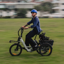Load image into Gallery viewer, Vamos Trio – 3 Wheel Electric Trike
